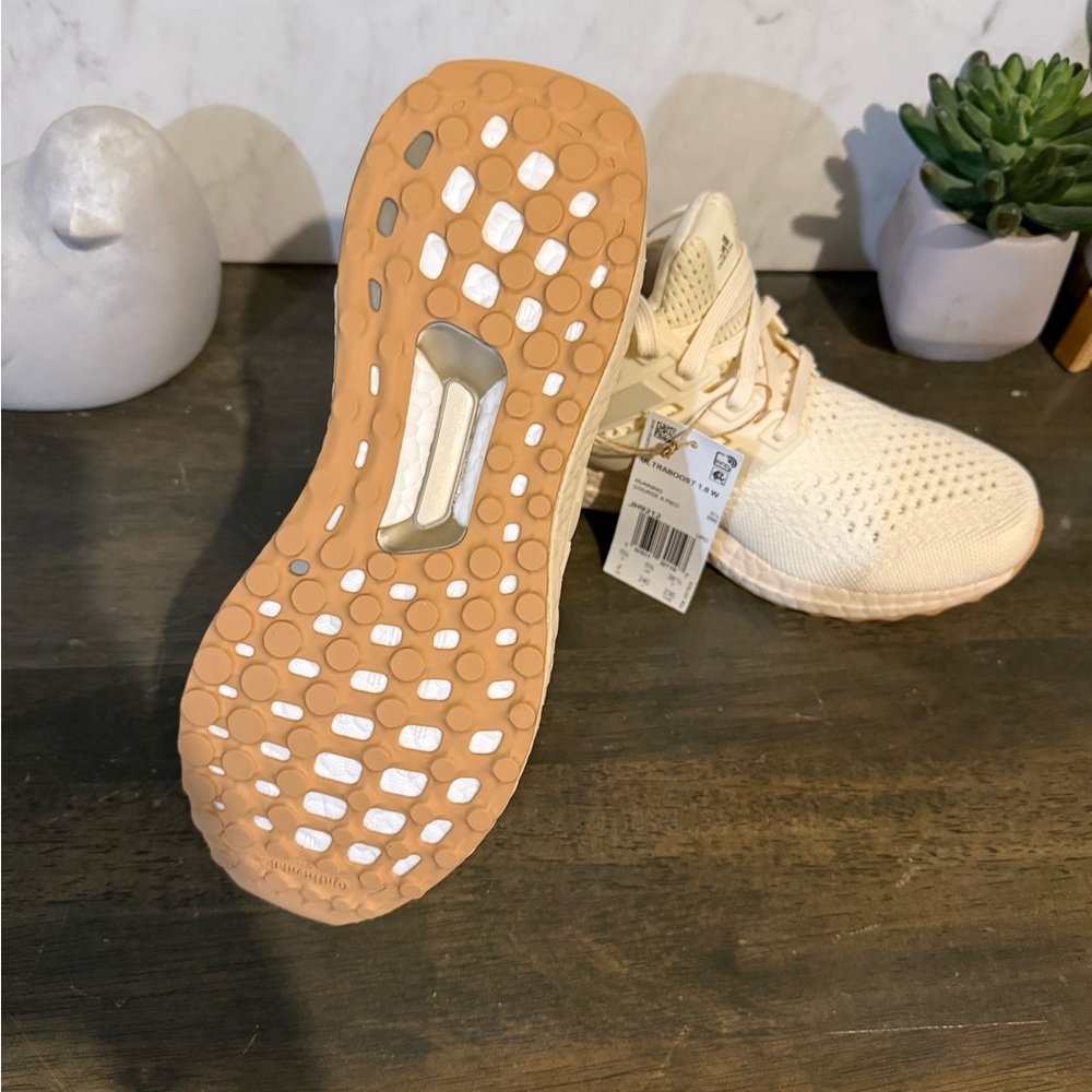 adidas UltraBOOST 1.0 DNA W Wonder White / Alumina / Cyber Metallic - Picture 10 of 10